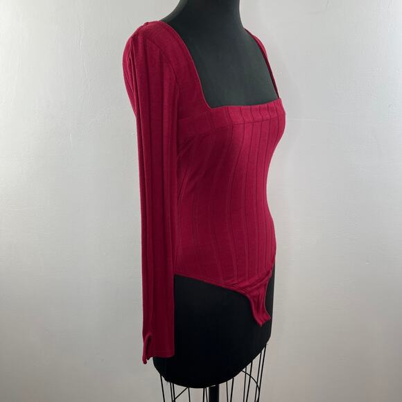 FREE PEOPLE Red Bodysuit Rayon Stretch Ribbed Square Neck Knit Size X-Small XS - Picture 5 of 10